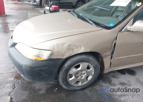 2002 Honda Accord 3.0 Ex из США, поврежденный, VIN 1HGCG165X2A005805